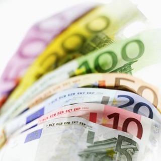 Евро (Flickr - thevoyager)